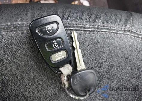 2012 Hyundai Elantra Limited из США, поврежденный, VIN 5NPDH4AE7CH117920